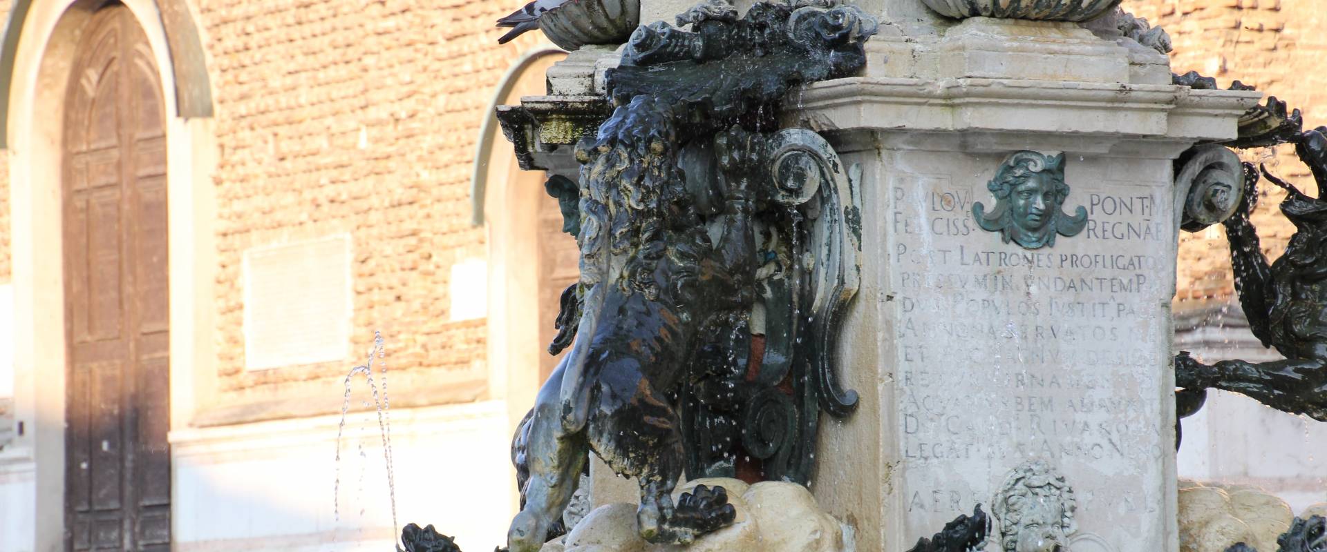 Faenza, fontana monumentale (06) foto di Gianni Careddu